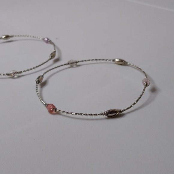 Set Of 2 Vintage Thin Lightweight Metal Bracelets - Picture 2 of 15